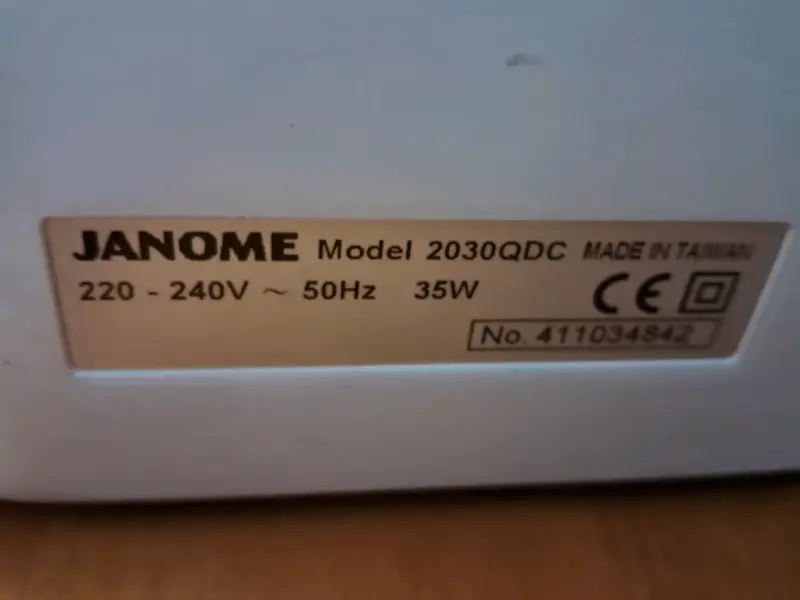 Máquina de Coser Janome 2030QDC Electrónica - 2
