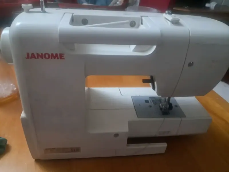 Máquina de Coser Janome 2030QDC Electrónica - 3