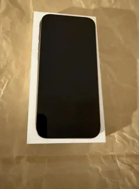 Apple iPhone 16 Pro Max de 1 TB - 2