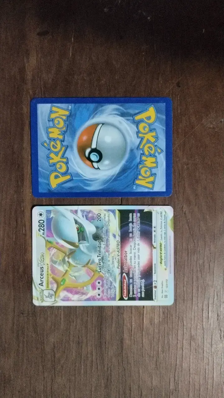 Carta Pokémon/Arceus V ASTRO