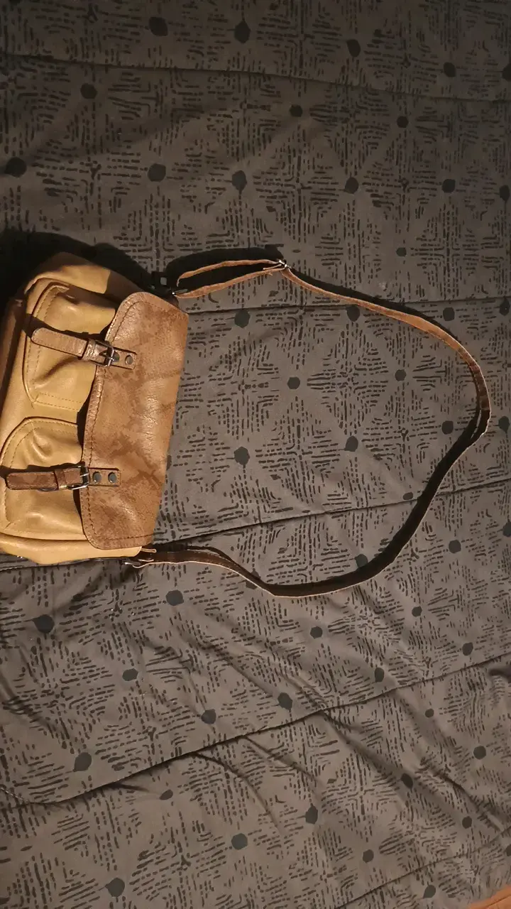 Bolso bandolera de cuero marrón claro - 1