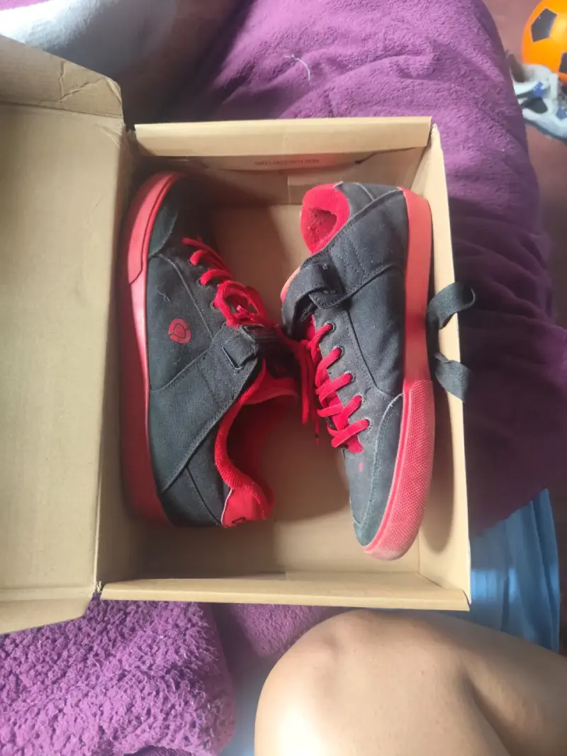 Zapatillas Circa AL50 negras y rojas talla 9.5 - 5