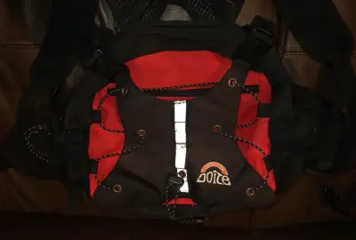 Banano Mochila  Doite Roja/Negra. Sin detalles - miniatura 2