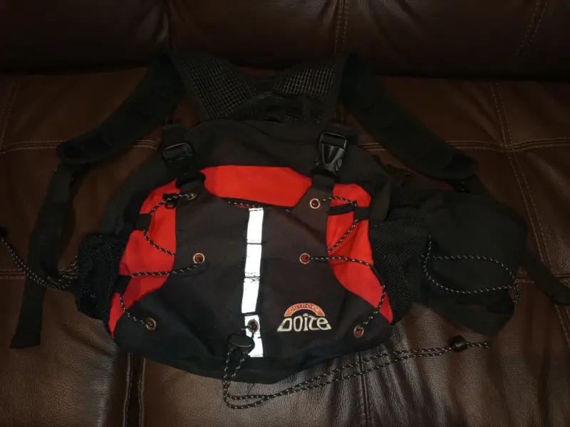Banano Mochila Doite Roja/Negra. Sin detalles - 4