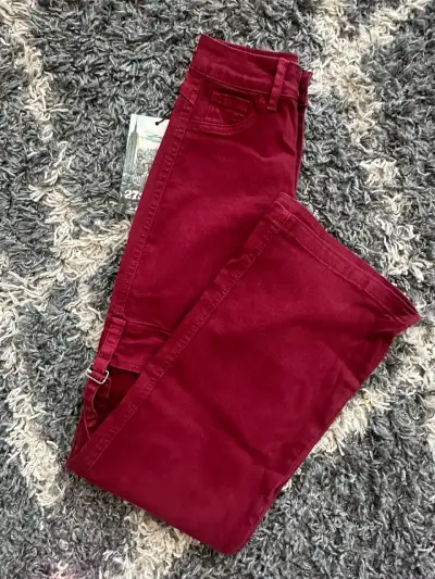 Pantalones cargo anchos color vino 27Street - miniatura 4