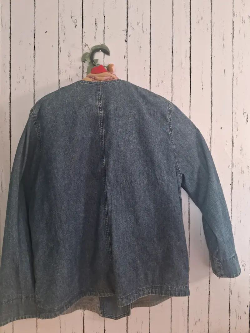 Chaqueta de mezclilla con bordados florales - 2