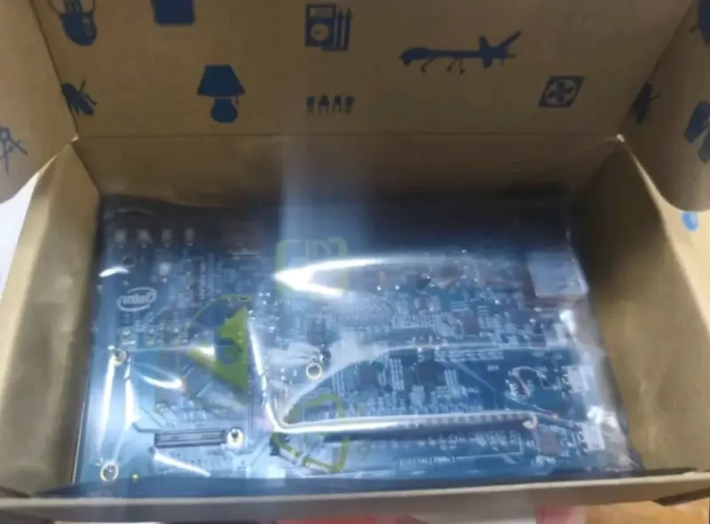 Módulo Intel Edison con Antena y Arduino - 2