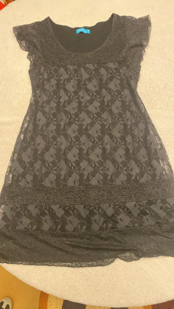 Vestido ade encaje negro elegante - 1