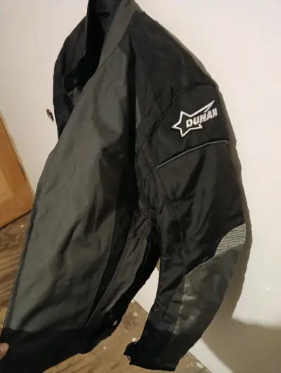Chaqueta de moto Duhan negra con protecciones - miniatura 3