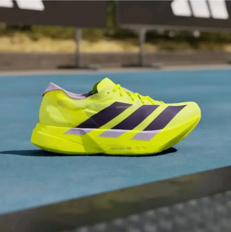 Zapatillas deportivas amarillas Adidas Lightstrike Pro - 2
