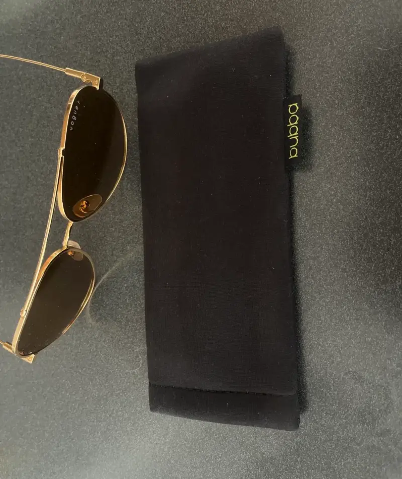 Gafas de sol Vogue doradas estilo aviador - 2