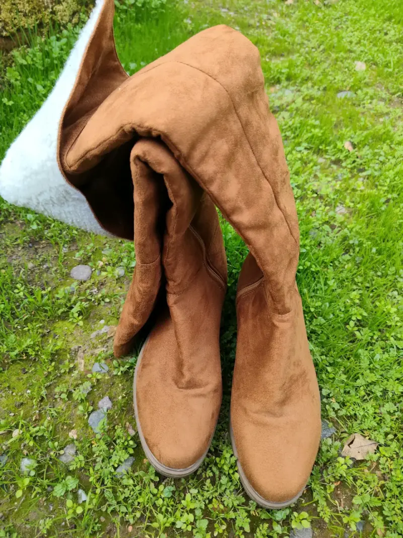 Botas de gamuza marrón y negro para mujer - 6