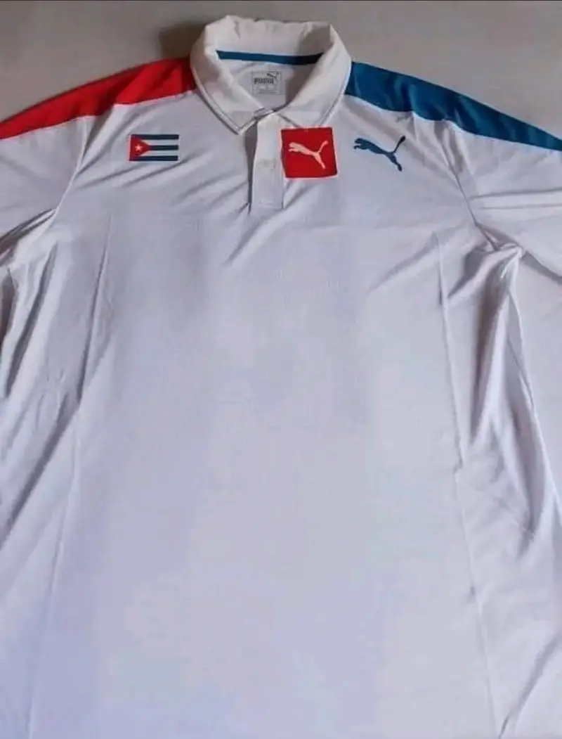 Polera deportiva Puma Cuba blanca y roja - 1