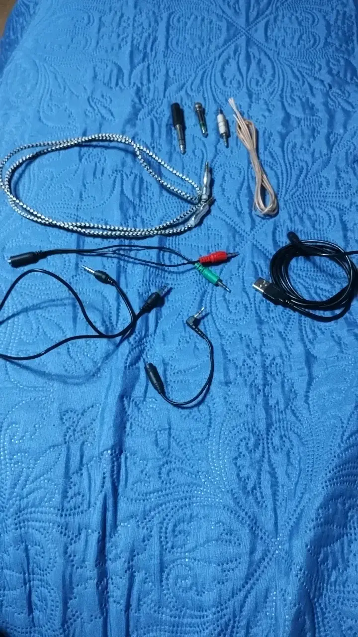 Set de cables y adaptadores de audio - 1