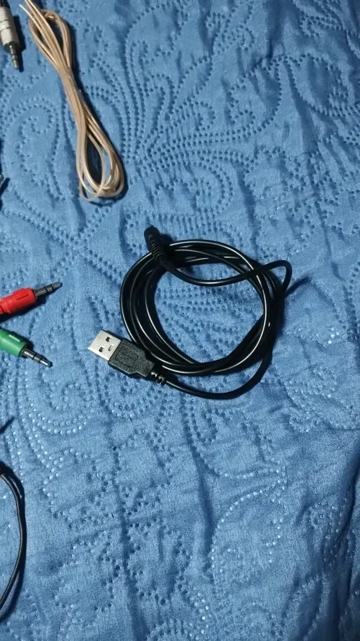 Set de cables y adaptadores de audio - 4