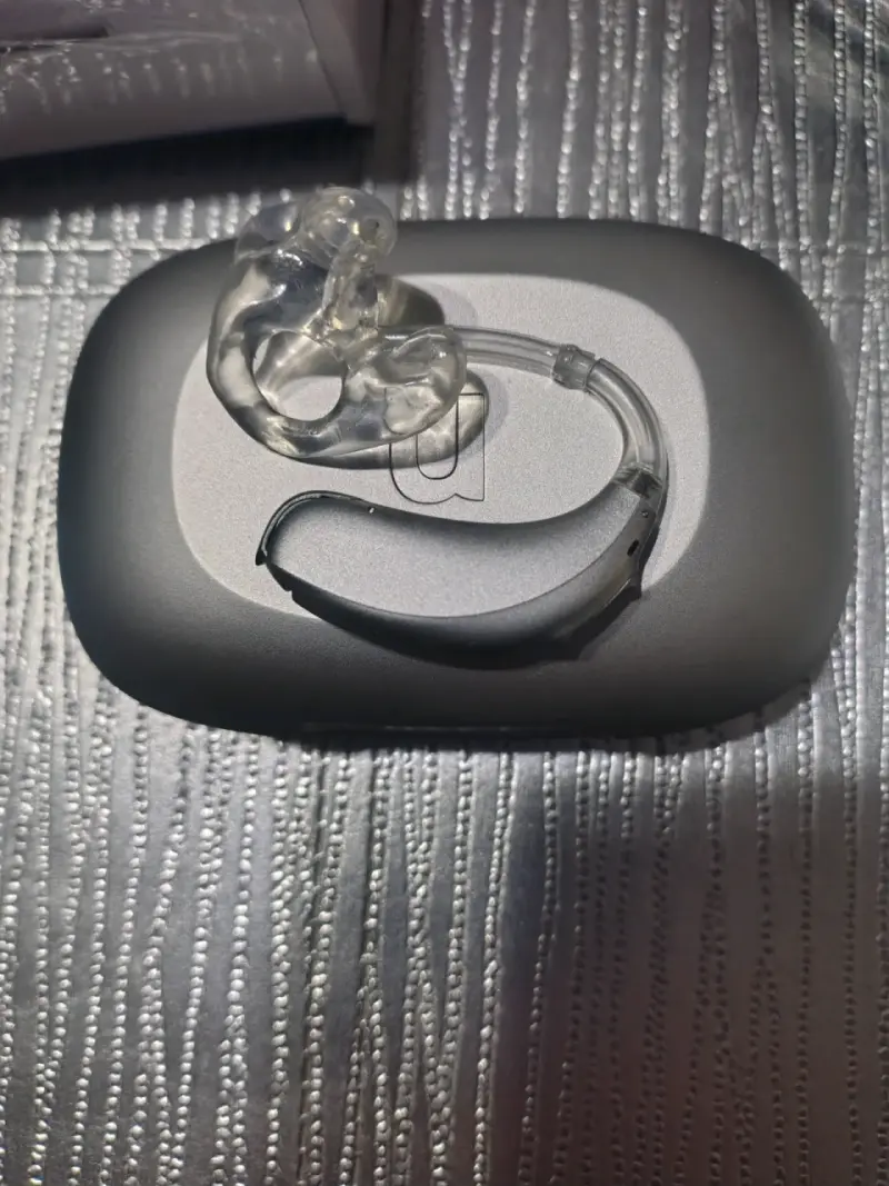 Audífono Unitron Ativo BTE con Accesorios - 2