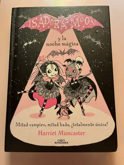 Libro Isadora Moon y la Noche Mágica de Harriet Muncaster - miniatura 1