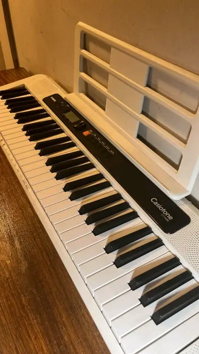 Teclado Casio CT-S200 Blanco Portátil - miniatura 1