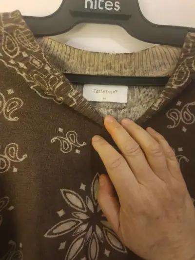 Suéter marrón con diseño paisley Tattiene - miniatura 5