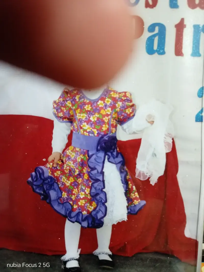 Vestido de niña floral con volantes y cinturón - 4