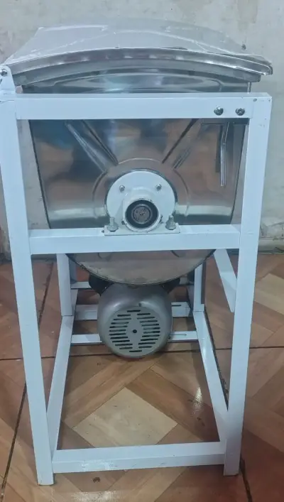 Amasadora revolvedora 15 kilos 2 hp - miniatura 4