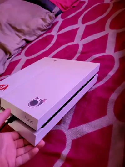 Consola Sony PS4 Blanca en Perfecto Estado - miniatura 3