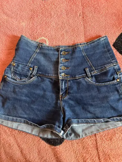 Shorts de mezclilla tiro alto para mujer - miniatura 1