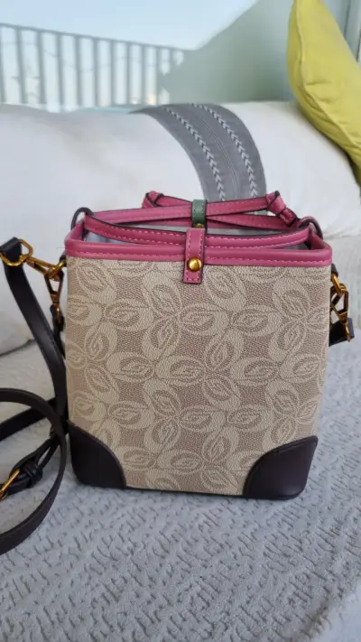 Bolso de mano Carol beige y rosa - miniatura 5