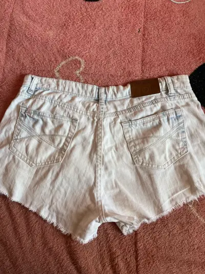Shorts de mezclilla blancos - miniatura 2