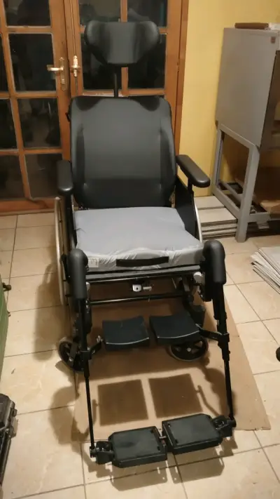 Silla de ruedas - miniatura 1