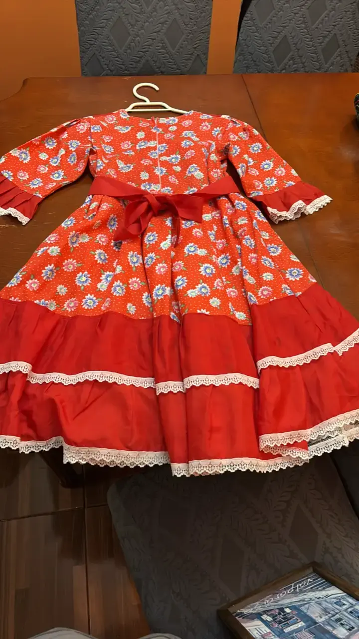 Vestido de huasita rojo con flores y encaje - 2