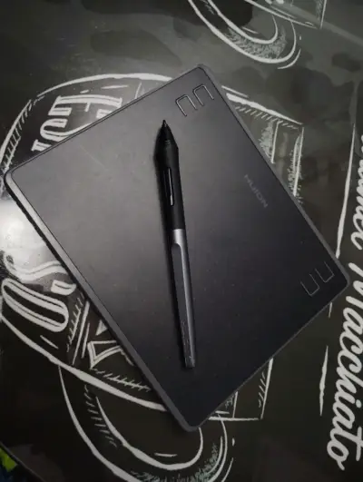 Tableta gráfica Huion H640L con lápiz - miniatura 1