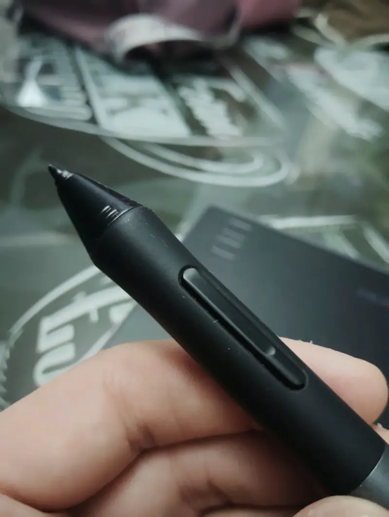 Tableta gráfica Huion H640L con lápiz - 2