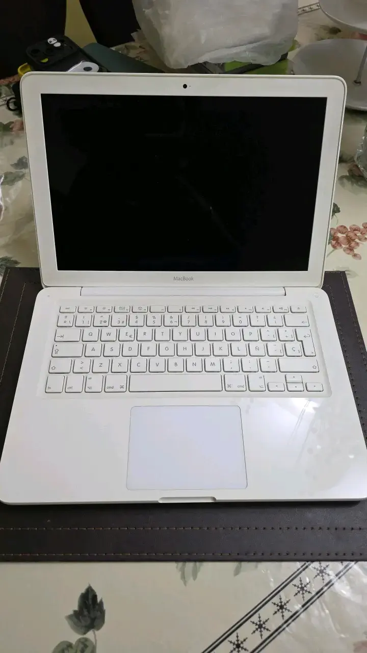 MacBook blanco 2009 para reparar - 1