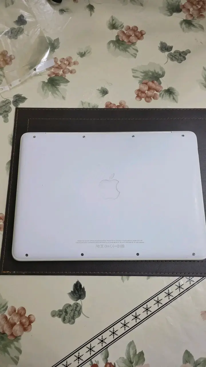 MacBook blanco 2009 para reparar - 3