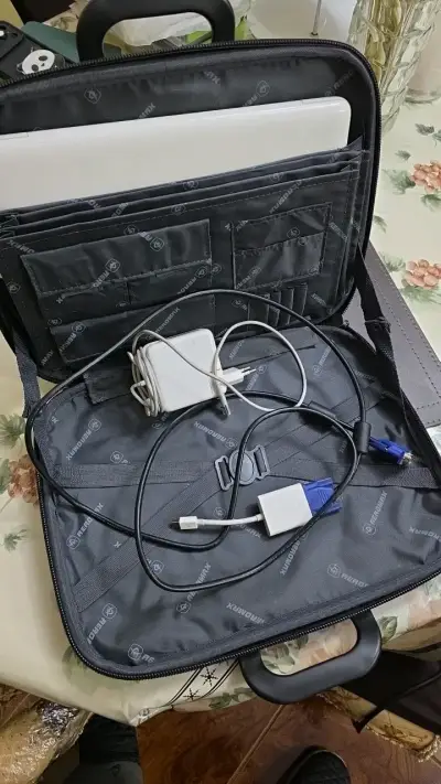 MacBook blanco 2009 para reparar - miniatura 6