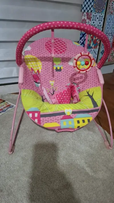Silla mecedora para bebé color rosa - miniatura 1