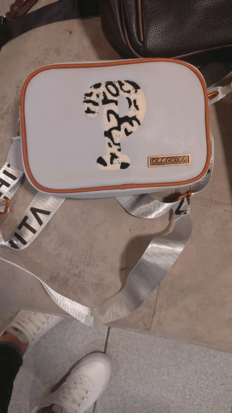 Bandolera Parchita con diseño animal print