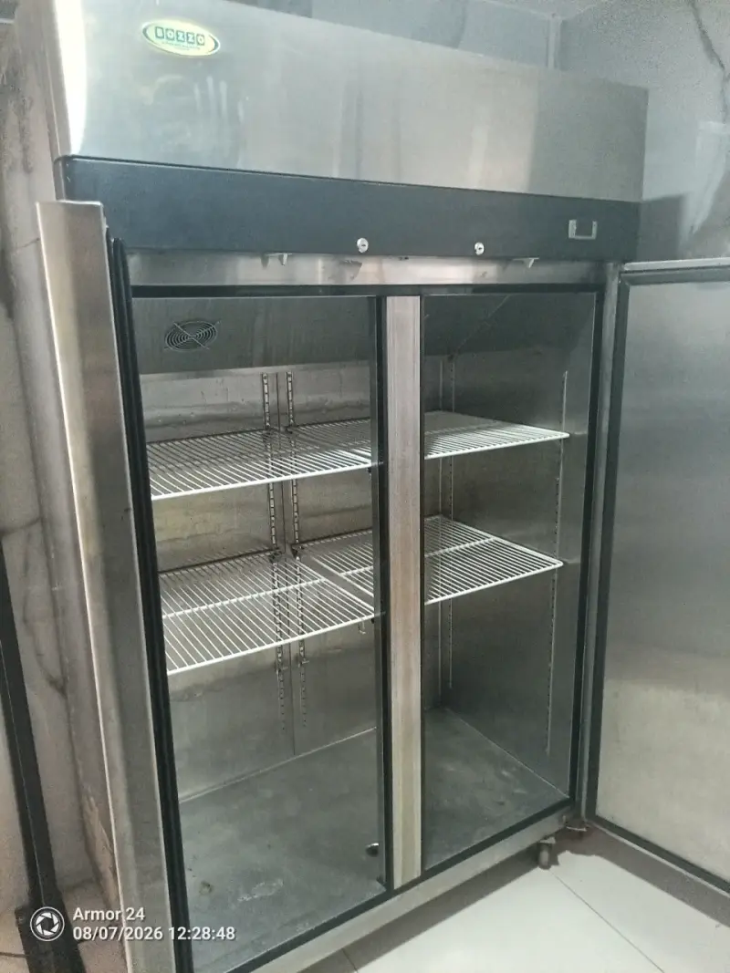 Refrigerador industrial Bozzo de acero inoxidable - 1