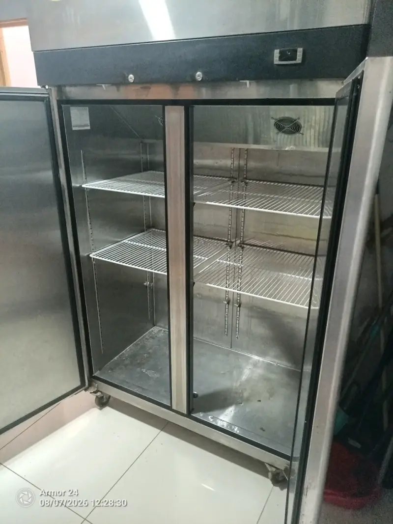 Refrigerador industrial Bozzo de acero inoxidable - 3