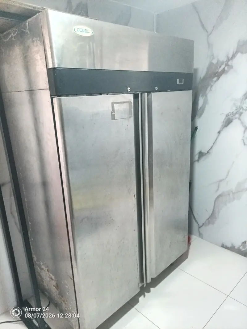 Refrigerador industrial Bozzo de acero inoxidable - 5