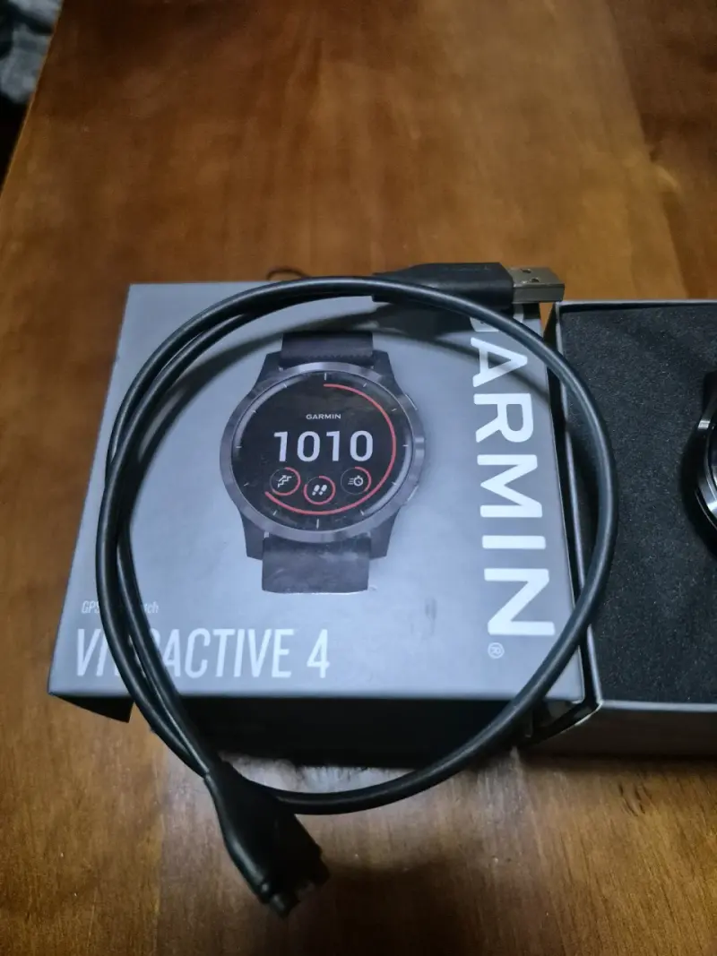 Reloj inteligente Garmin Vivoactive 4 con GPS - 2