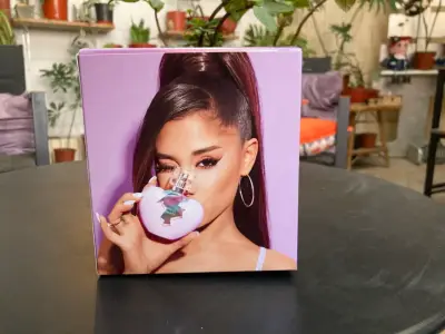 Perfume Ariana Grande Thank U Next 2.0 100 ml - miniatura 2