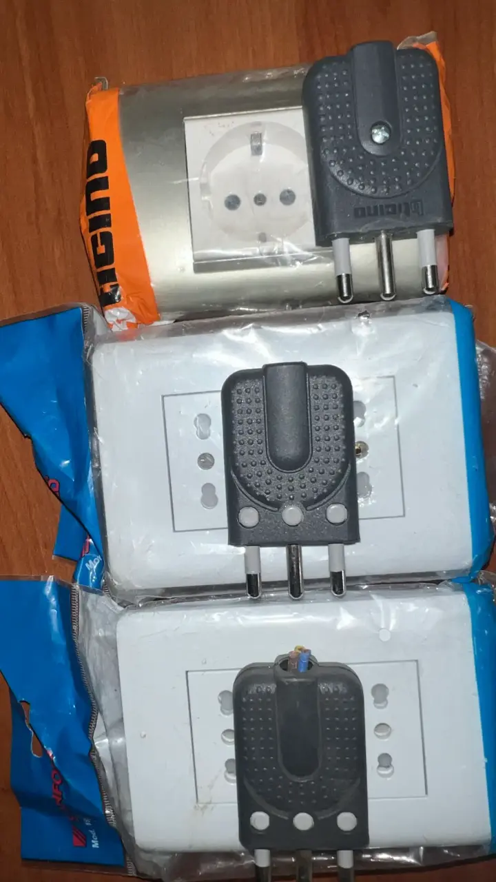 Interruptores automáticos Legrand y Schneider Electric - 2