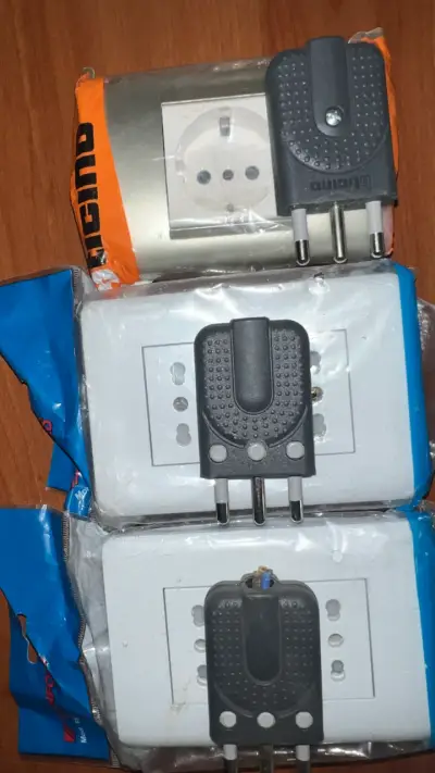 Interruptores automáticos Legrand y Schneider Electric - miniatura 2