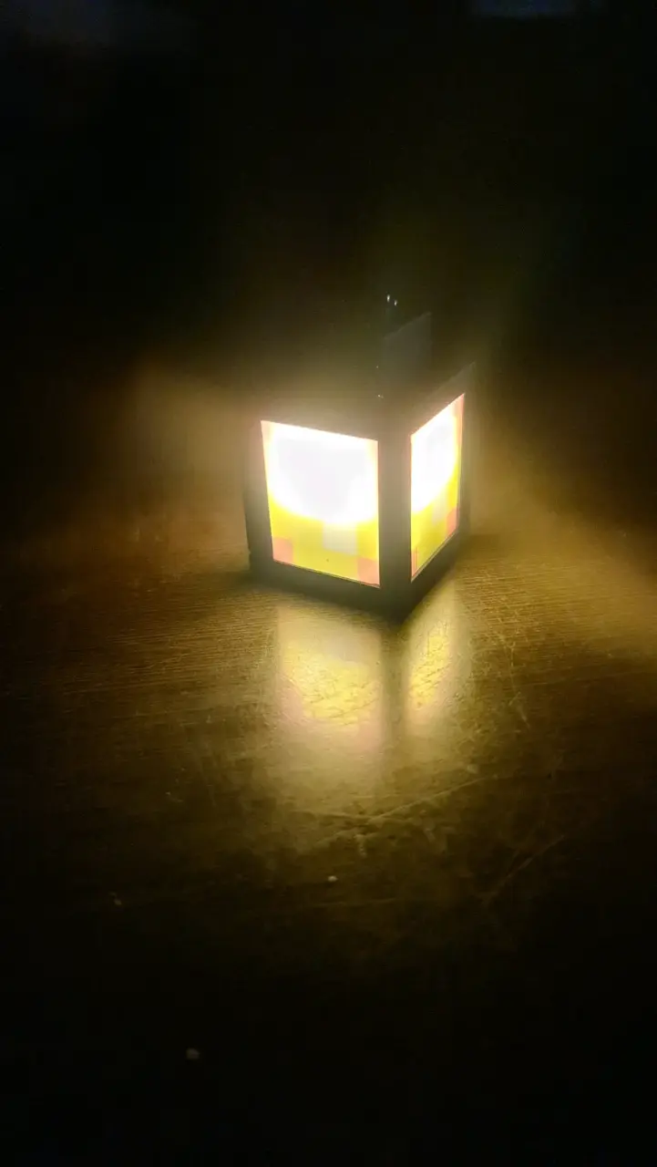 Lámpara/Llavero LED Decorativa Estilo Pixel - 2