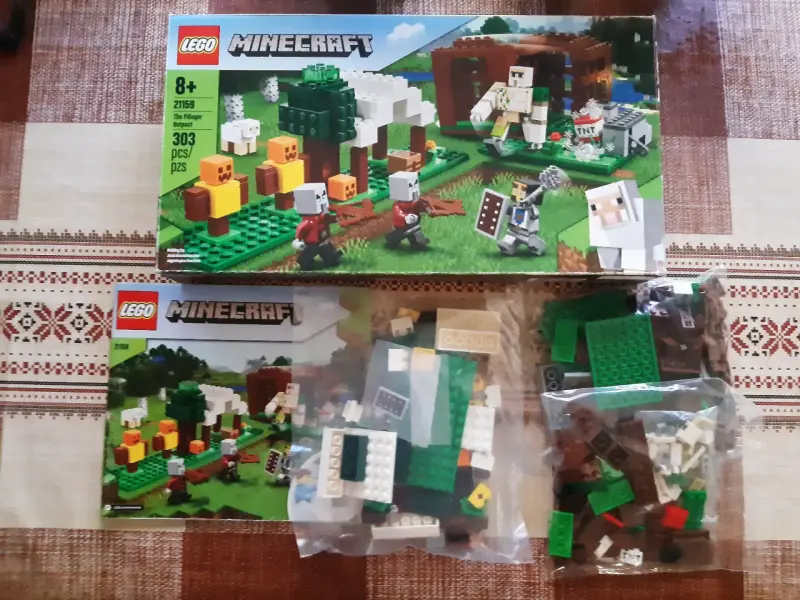 LEGO Minecraft El Puesto de Saqueadores - 2