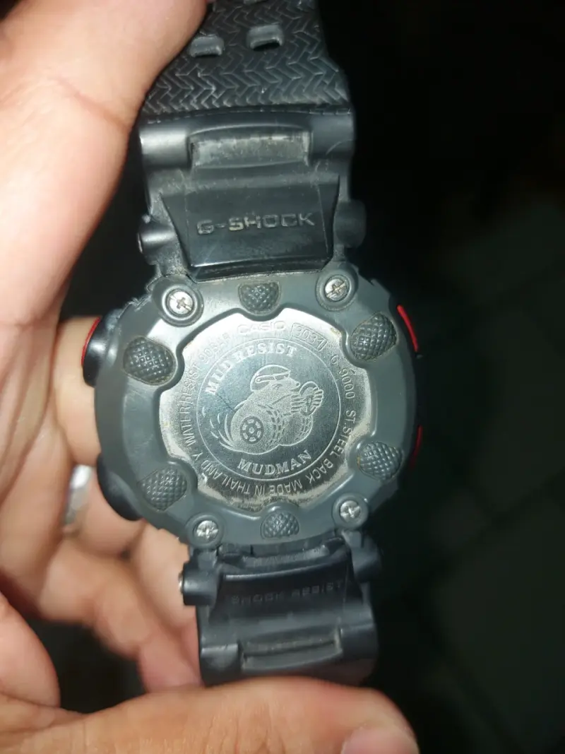 Reloj Casio G-Shock Mudman resistente al agua - 4