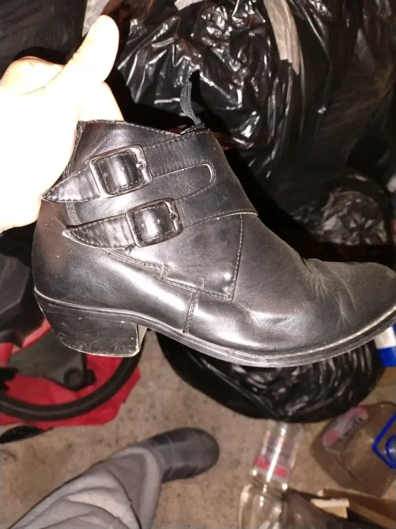 Botines de cuero cueca negro con hebillas - 1