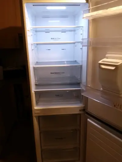 Refrigerador LG No Frost con Dispensador de Agua - miniatura 3